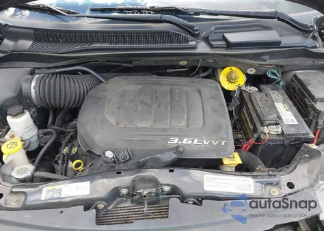 2015 Chrysler Town & Country Touring-L z USA, uszkodzony, nr VIN 2C4RC1CGXFR531833